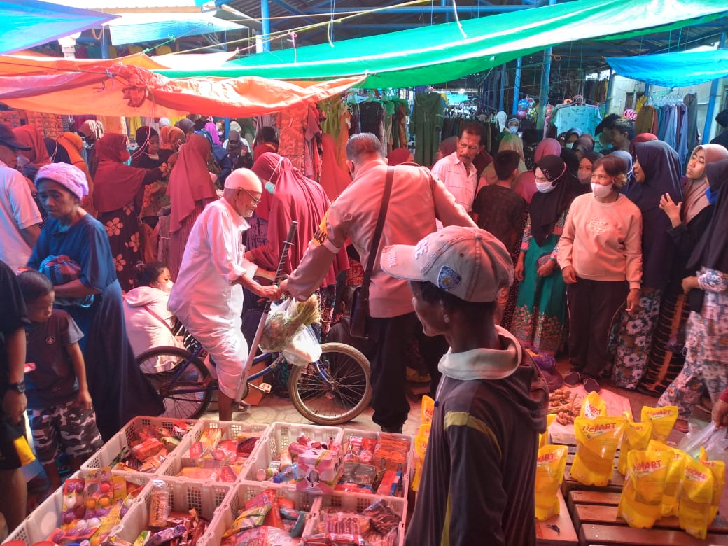 Gelar Cipkon, Pasar Tradisional Desa Leppangang Dan Malimpung Jadi Pantauan Personil Polsek Patampanua